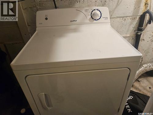 312 Mckinnon Avenue S, Saskatoon, SK - Indoor Photo Showing Laundry Room