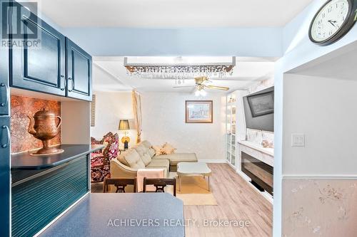 39 Danesbury Crescent, Brampton, ON - Indoor