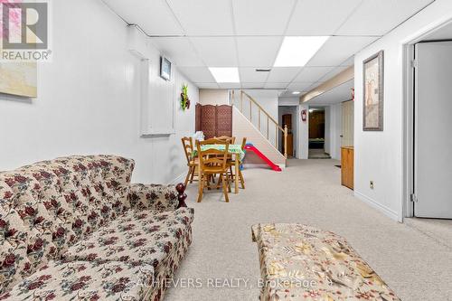 39 Danesbury Crescent, Brampton, ON - Indoor