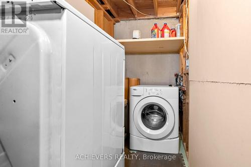 39 Danesbury Crescent, Brampton, ON - Indoor Photo Showing Laundry Room
