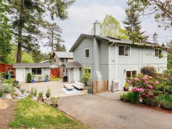 188 Atkins Rd View Royal, BC V9B 2Z8