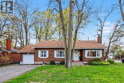 2253 ALTA VISTA DRIVE  Ottawa, ON K1H 7L9