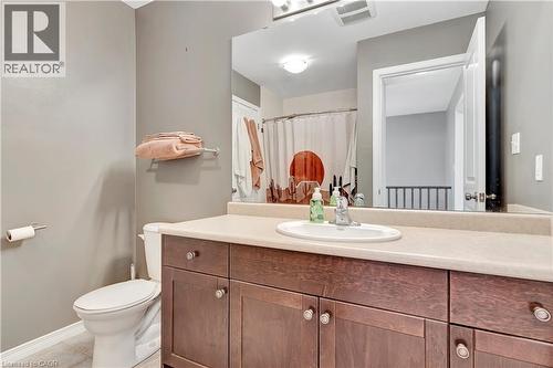 935 Zeller Crescent, Kitchener, ON - Indoor Photo Showing Bathroom