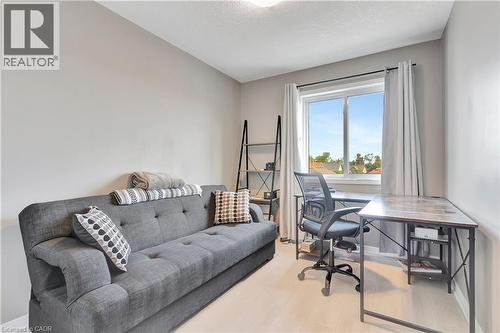935 Zeller Crescent, Kitchener, ON - Indoor