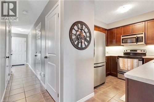 935 Zeller Crescent, Kitchener, ON - Indoor Photo Showing Kitchen