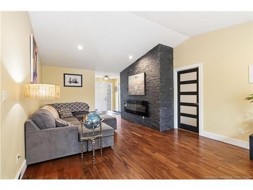 15 Glenforest Dr, Riverview, NB 