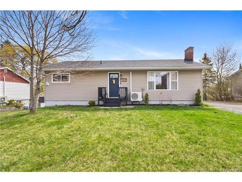 368 Canterbury Dr, Fredericton, NB 