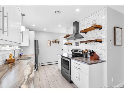 368 Canterbury Dr, Fredericton, NB 