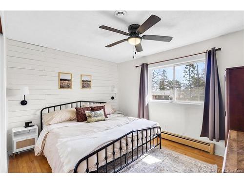 368 Canterbury Dr, Fredericton, NB 