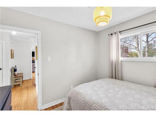 368 Canterbury Dr, Fredericton, NB 