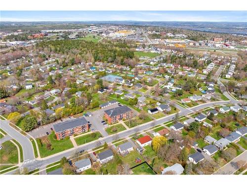368 Canterbury Dr, Fredericton, NB 