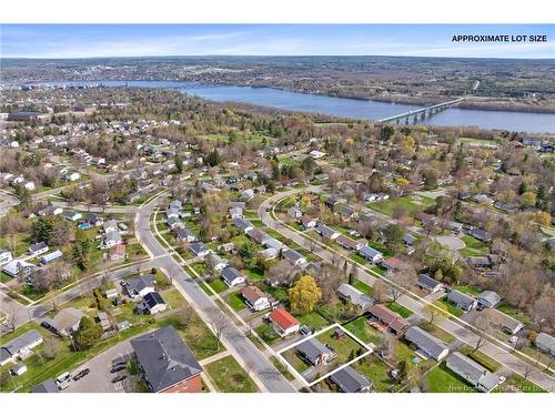 368 Canterbury Dr, Fredericton, NB 
