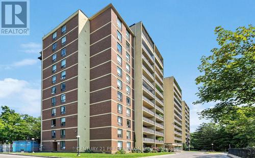 808 - 15 LONDON GREEN COURT  Toronto, ON M3N 1K4