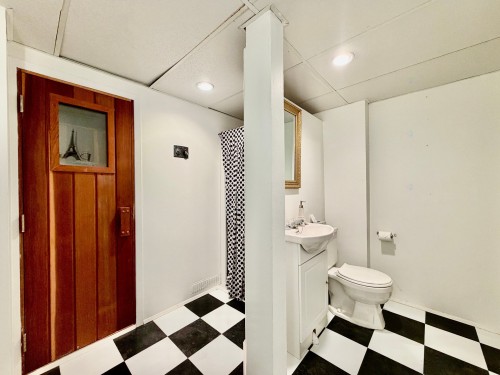 Salle de bains - 415 Rue Bédard, Lachute, QC - Indoor Photo Showing Other Room