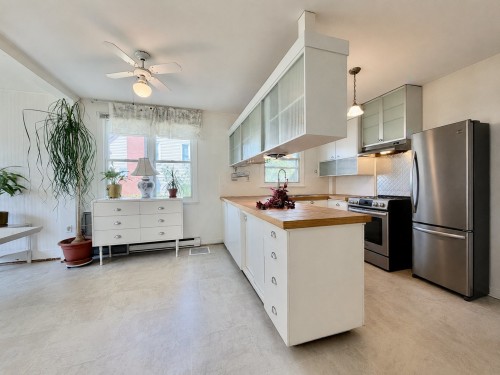 Cuisine - 415 Rue Bédard, Lachute, QC - Indoor Photo Showing Kitchen
