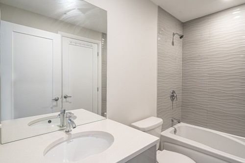 Bathroom - 208-10150 Boul. St-Laurent, Montréal (Ahuntsic-Cartierville), QC - Indoor Photo Showing Bathroom
