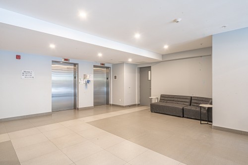 Elevator - 208-10150 Boul. St-Laurent, Montréal (Ahuntsic-Cartierville), QC - Indoor Photo Showing Other Room