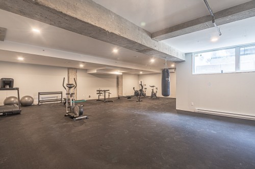 Exercise Room - 208-10150 Boul. St-Laurent, Montréal (Ahuntsic-Cartierville), QC - Indoor Photo Showing Gym Room