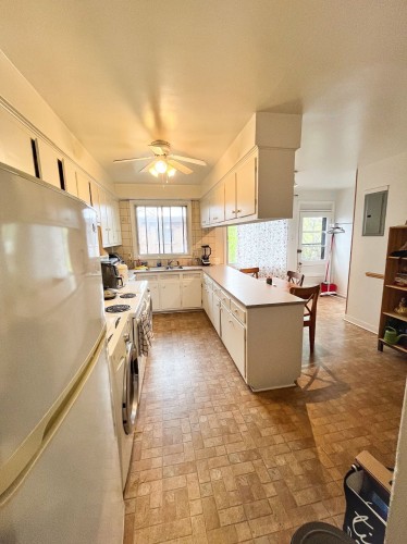 Kitchen - 5764 Av. Fairside, Côte-Saint-Luc, QC - Indoor Photo Showing Kitchen