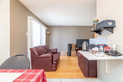 Living Room - 118-1605 Boul. Du Souvenir, Laval (Laval-Des-Rapides), QC - Indoor