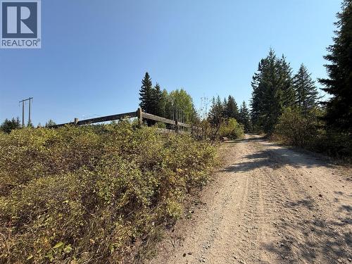 Laneway past Barn to Arena & Round Pen - 1403 Notch Hill Road, Sorrento, BC 
