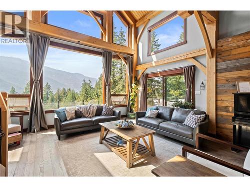 Hammer Beam Timber-framed Living Room - 1403 Notch Hill Road, Sorrento, BC 