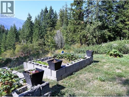 Garden Boxes - 1403 Notch Hill Road, Sorrento, BC 