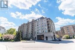 405 - 1 MAISON PARC COURT  Vaughan, ON L4J 9K1