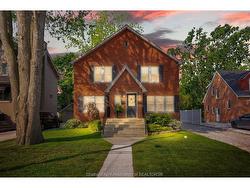 210-212 Elizabeth Street  Chatham, ON N7L 2Y7