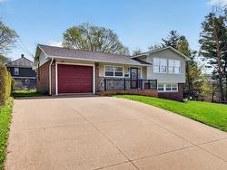 31 FOURTH Street  New Glasgow, NS B2H 1C9