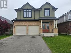 32 ASHBERRY PLACE  St. Thomas, ON N5R 0H7