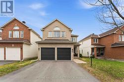 22 OAK GROVE STREET  Ottawa, ON K2G 6R4