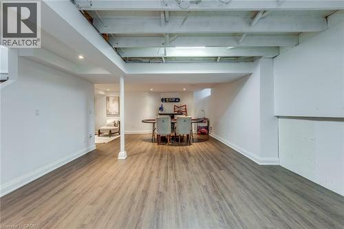 3311 Springvale Court, Burlington, ON - Indoor