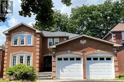 492 PALMTREE CRESCENT Oshawa, ON L1K 2H3