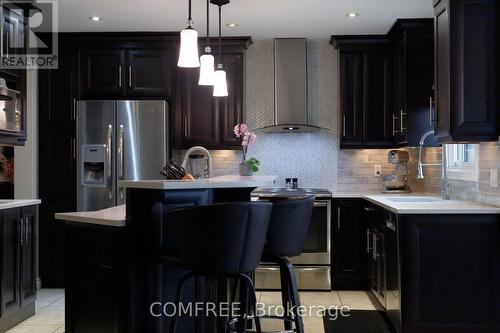 10 Endicott Drive, St. Catharines (Grapeview), ON - Indoor Photo Showing Kitchen With Upgraded Kitchen