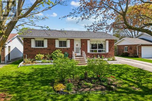 28 CENTENNIAL HT COURT  Meaford, ON N4L 1E5