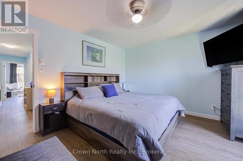 19 - 2 Paradise Boulevard, Ramara, ON - Indoor Photo Showing Bedroom