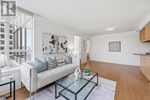 808 - 4090 LIVING ARTS DRIVE  Mississauga, ON L5B 4M8