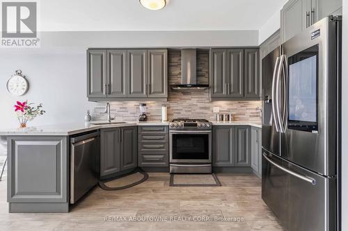 3872 Skyview Street, Mississauga, ON - Indoor Photo Showing Kitchen With Stainless Steel Kitchen With Upgraded Kitchen