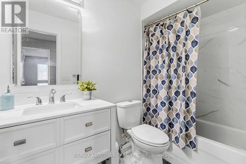 3872 Skyview Street, Mississauga, ON - Indoor Photo Showing Bathroom