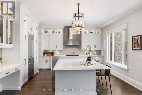 1343 Milton Avenue, Mississauga, ON - Indoor Photo Showing Kitchen With Upgraded Kitchen