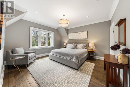 1343 Milton Avenue, Mississauga, ON - Indoor Photo Showing Bedroom