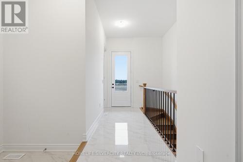 22 Ewing Way, Amaranth, ON - Indoor Photo Showing Other Room