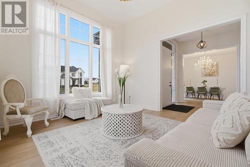22 Ewing Way, Amaranth, ON - Indoor Photo Showing Bedroom