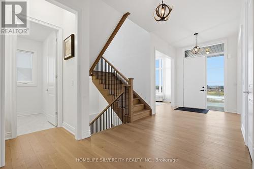 22 Ewing Way, Amaranth, ON - Indoor Photo Showing Other Room