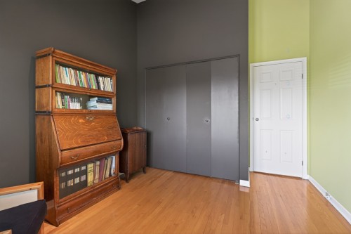 Chambre à coucher - 2-121 Av. Vanguard, Pointe-Claire, QC - Indoor Photo Showing Other Room