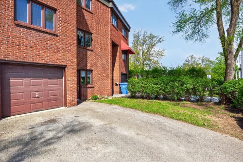 Façade - 2-121 Av. Vanguard, Pointe-Claire, QC - Outdoor With Exterior