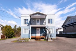 98A  - 98B Rue de l'Église  Saint-Pamphile, QC G0R 3X0