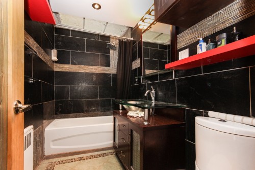Bathroom - 2525  - 2527 Rue Moreau, Montréal (Mercier/Hochelaga-Maisonneuve), QC - Indoor