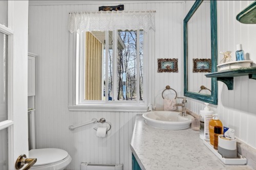 Salle de bains - 2-70 Ch. Des Pionniers, Gore, QC - Indoor Photo Showing Bathroom